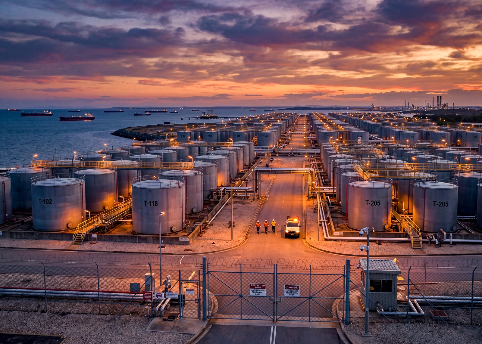 Strait of Hormuz: How Long Can the Reserves Last